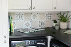 6 dalles adhésive murales Wall Tiles D-C-Fix Lina effet carreaux de ciment beige, blanc L.15 x l.15cm