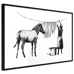 Affiche Murale Encadrée "Banksy Washing Zebra Stripes" 45 x 30 cm Noir