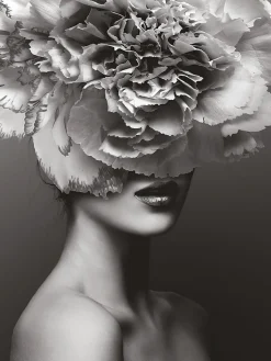 Affiche portrait femme chapeau de fleurs noir et blanc L.40 x H.50cm Dada Art