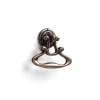 Bague en zamak avec finition en cuir, dimensions: 44x38x14mm-