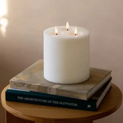 Bougie pilier LED Luca 3 flammes 15 x 15 cm.