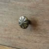 Bouton de meuble arrondi Azereg gris Ø3.1cm x l.3.1cm x h. 3.1cm x p.2.2cm