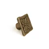 Bouton en zamak avec finition en cuir, dimensions: 33x31x20mm-