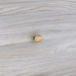 Boutons pour meubles en zamac Diamètre 38 x 25 Alucover laiton