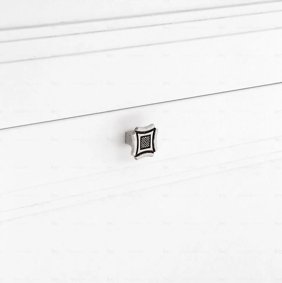 Boutons pour meubles en zamac Diamètre 34 x 24 Vieil argent brillant