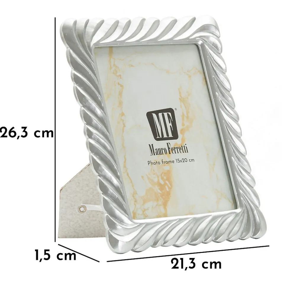 Cadre en résine argentée 21,3x1,5x26,3 cm (mesure intérieure 15x20 cm)