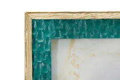 Cadre en résine verte 20,3x2x25,3 cm (mesure intérieure 15x20 cm)