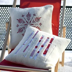 Coussin - Effet bouclette avec motif flocon (45x45 cm - Ecru)