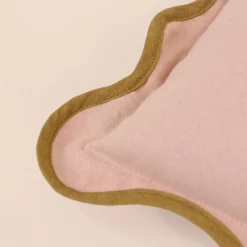 Coussin beige contour vagues 40x60cm