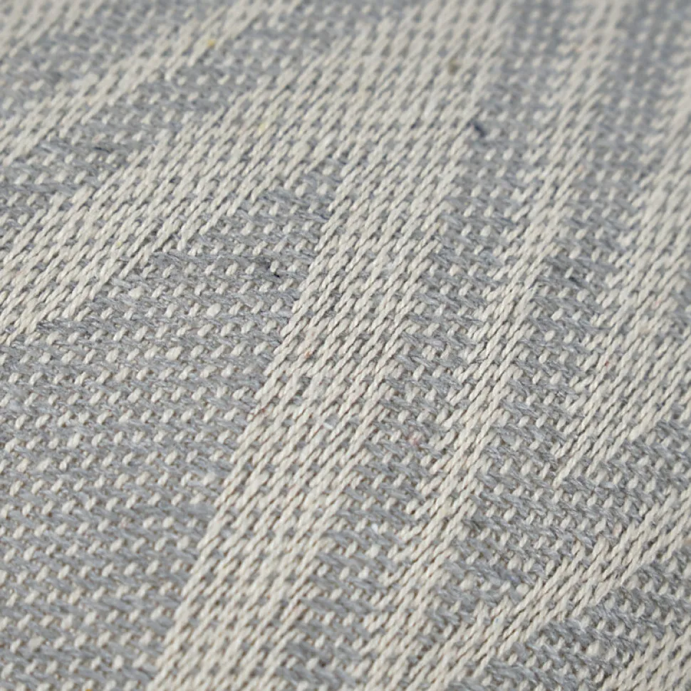 Coussin carré 40 x 40 cm coton brodé grands losanges gris - BEAM