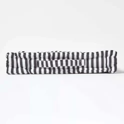 Coussin de sol noir - fines rayures - 50 x 50 cm - HOMESCAPES
