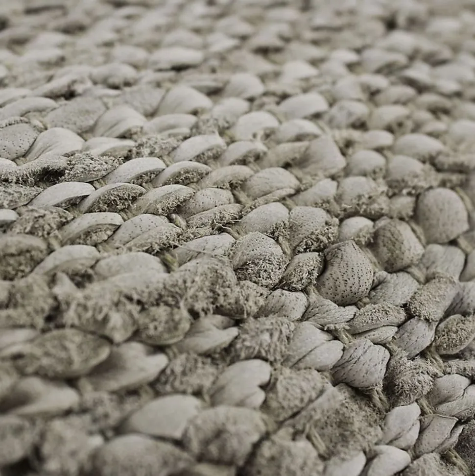 Coussin en cuir tressé beige naturel 45x45