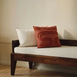 Coussin terracotta en relief 40x40cm