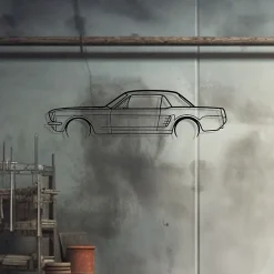 DÉCORATION MURALE EN MÉTAL - Silhouette de voiture - Mustang coupé détaillée 1966 - 120 CM
