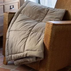 Dessus de lit matelassé peau de pêche Oekotex (220x240 cm - Taupe)