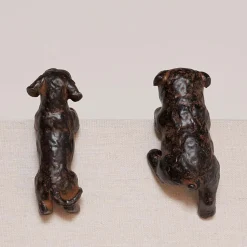 Ensemble 2 suspensions chiens résine 9x6x5cm
