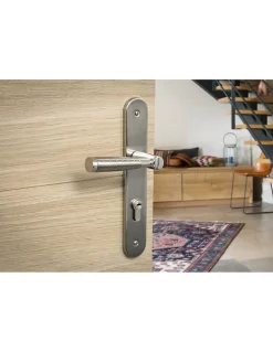 Ensemble de poignées pour porte d'entrée Helios trou de cylindre, carré 7mm, entr'axes 195mm, nickelé brossé - THIRARD