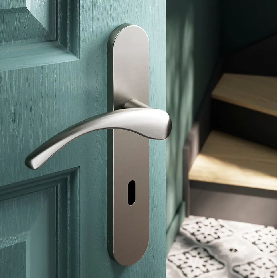 Ensemble poignée sur plaque rond serrure GoodHome Ruis effet nickel satin gris L.138.5mm x l.42mm entraxe 165-195mm