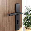 Ensemble poignée sur plaque rectangulairecylindre GoodHome Irvil effet nickel mat noir L.126.5mm x l.42mm entraxe 165-195mm