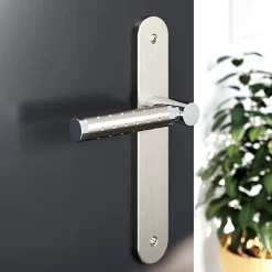 Ensemble poignée sur plaque rond GoodHome Brigg effet chrome et nickel satin gris L.132mm x l.40mm entraxe 195mm