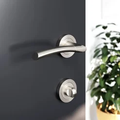 Ensemble poignée sur rosace rond à visser GoodHome Hirel effet nickel satin gris Ø50mm