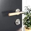 Ensemble poignée sur rosace rond à visser GoodHome Hezo effet nickel satin chromé Ø50mm