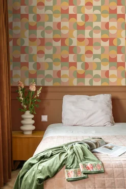 ESTAhome papier peint cercles de style Bauhaus terracotta, jaune, vert et beige - 50 x 900 cm - 130941