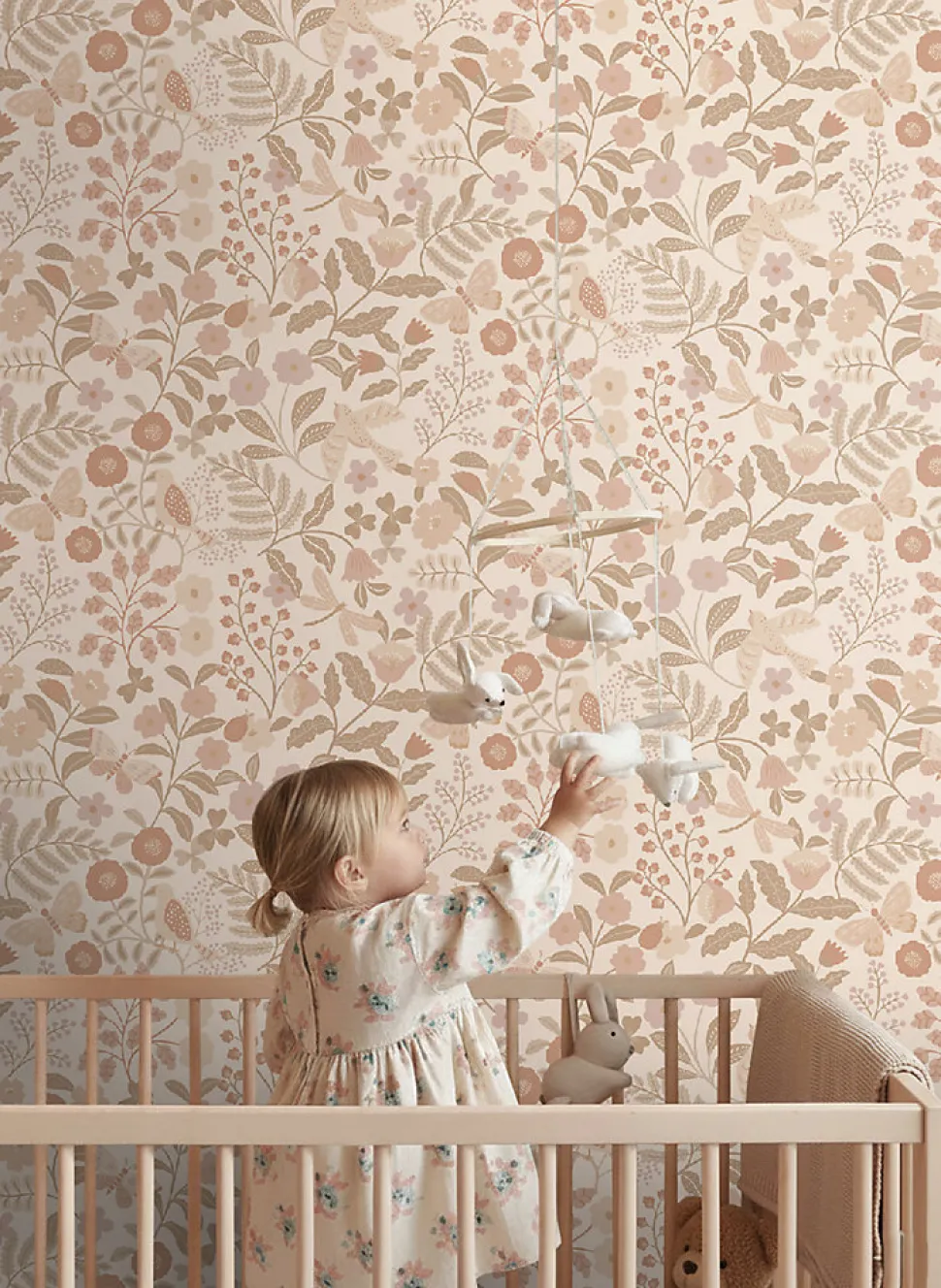 ESTAhome papier peint fleurs et oiseaux beige et rose clair - 53 cm x 10.05 m - 139868