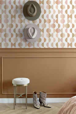 ESTAhome papier peint motif graphique terracotta, rose et beige - 50 x 900 cm - 139621