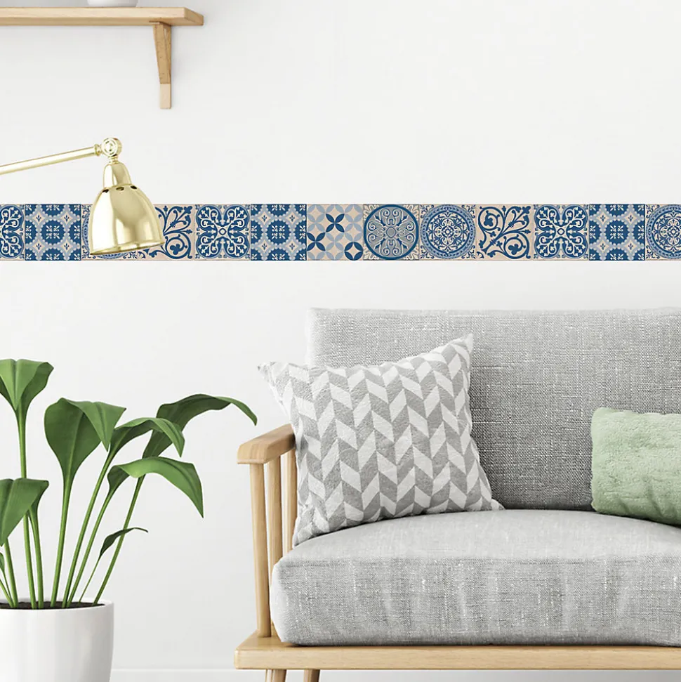 Frise adhésive 10 cm X 300 cm, carreaux de ciment bleu et beige, déco géométrique pour murs et sols, look rétro et moderne.