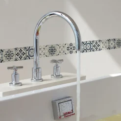 Frise adhésive autocollante borgatella bleu 5 cm X 300 cm, motif carreaux de ciment ancien, déco intérieure murale, revêtement mur