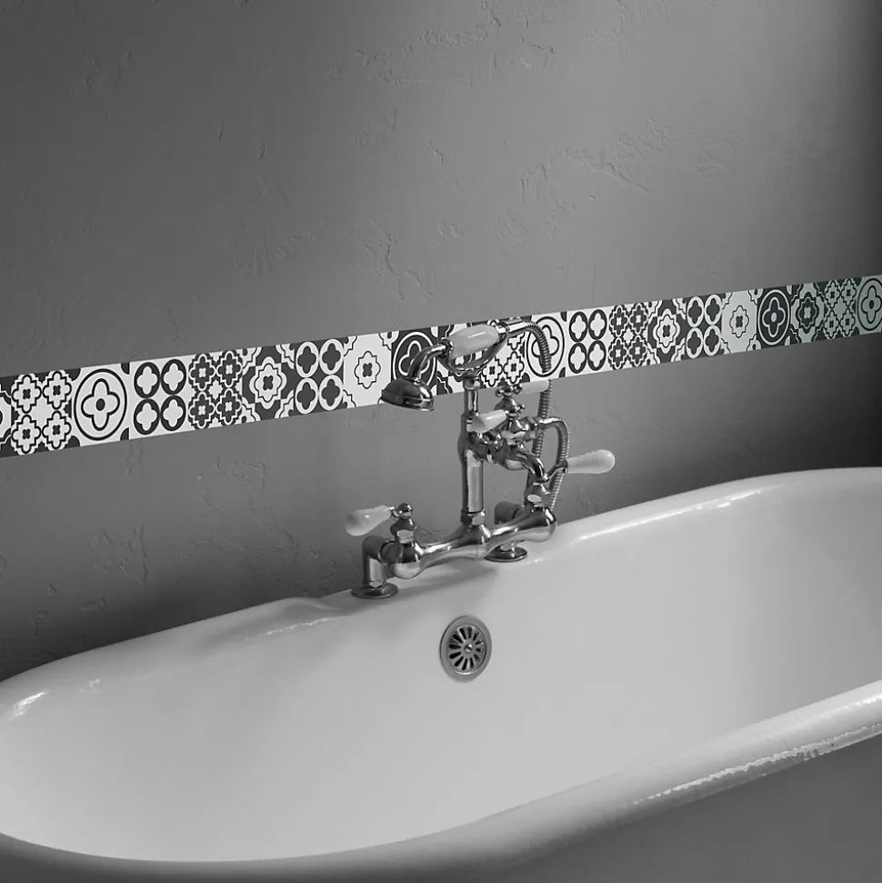 Frise adhésive décorative autocollante 5x300 cm, motif carreaux de ciment style ancien, terretière, décoration murale intérieure.
