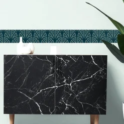 Frise adhésive décorative Tromso Vert, 15 cm x 300 cm, éventail vert sur fond foncé, décoration murale pour intérieur.