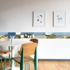 Frise adhésive Dunes, Mouettes et Cabines de Plage en Bois, 10 cm x 300 cm, Décoration Bord de Mer, 10 cm x 300 cm