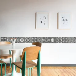 Frise adhésive 15x300 cm, style carreaux de ciment, gris blanc. Déco murale intérieure.