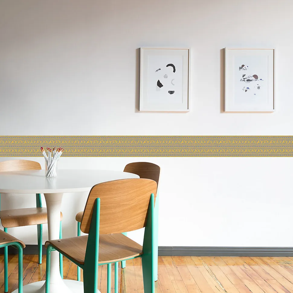 Frise adhésive 10x300cm, motif graphique abstrait doré sur fond gris, déco intérieure pour murs et sols.