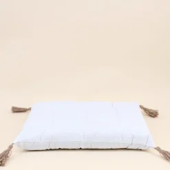 Galette de chaise blanche avec pompons 40x40cm