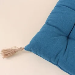 Galette de chaise bleue avec pompons 40x40cm