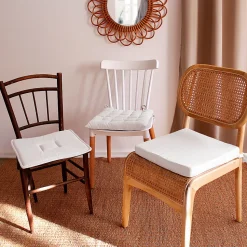 Galette de chaise piquée 16 points en coton et nouettes (38x38 cm - Blanc)