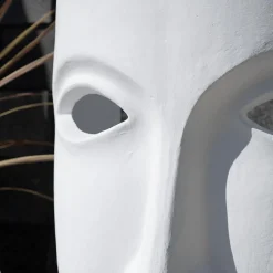 Grande statue de jardin visage design blanc