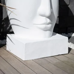 Grande statue de jardin visage design blanc