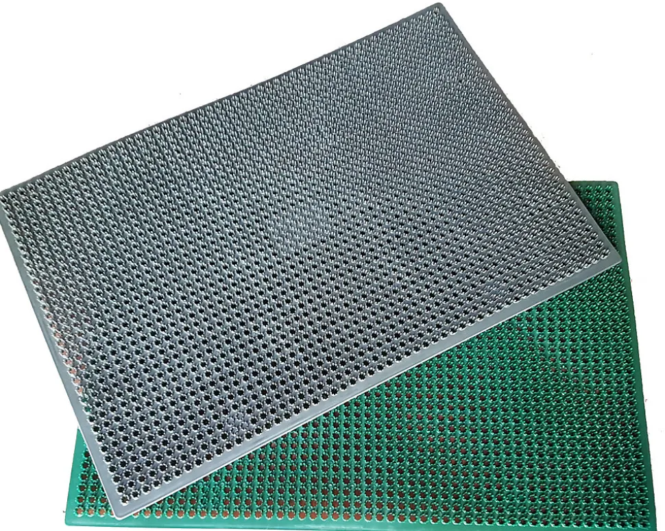 Gratte pied vert trèfle L.60 x l.40 cm