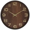 Horloge en bois avec aiguilles et chiffres dorés