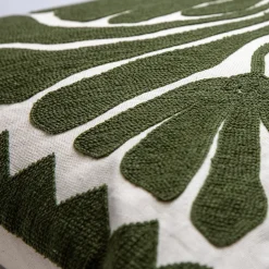 Housse de coussin en coton fleuri vert et blanc cassé 45 x 45cm Petunia, Deko & Co