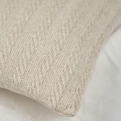 Lot 2 coussins carrés 40 x 40 cm en coton brodé lignes beige - TWINKLE