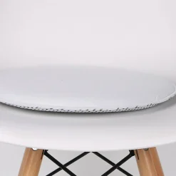 Lot de 4 coussins d'assise antidérapants LESLIE, en feutre blanc