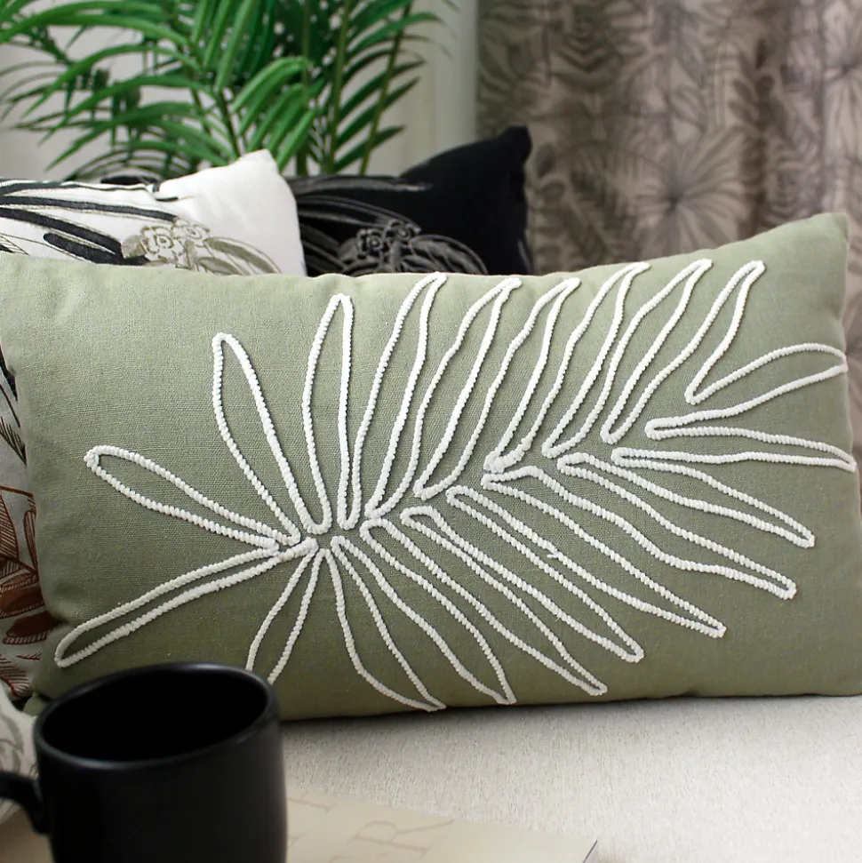 Lot de 2 Coussins déhoussables, rectangulaire 30x50cm, Olive, Broderie feuille Ecru, Collection Mambo, CMADECO