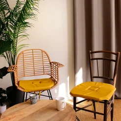 Lot de 4 galettes de chaise à rabat, 40x40 cm, jaune moutarde, avec nouettes, 100% polyester certifié oeko-tex, Basic, CMADECO