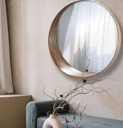 Miroir asymétrique en bois finition noyer l.60 x L.60 cm