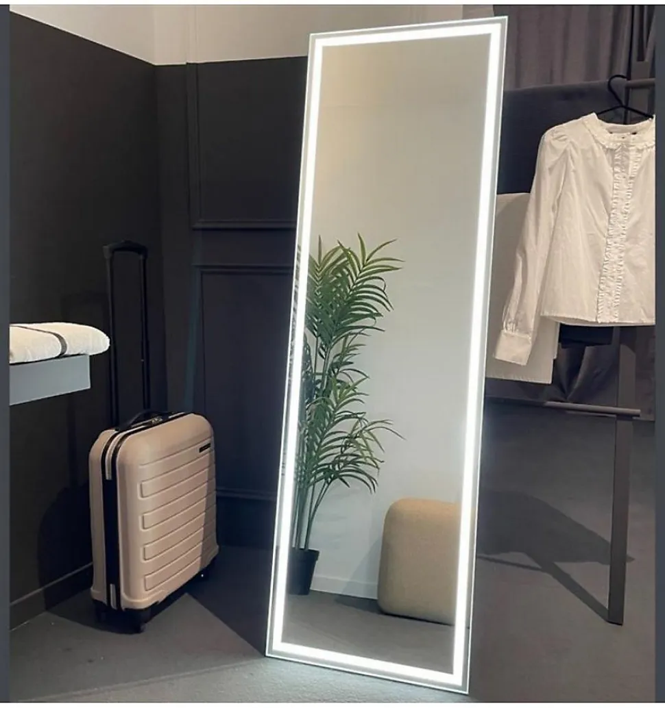 Miroir complet avec lumière LED frontale - lumière blanche neutre (4000K) - 160 x 50cm - Modèle Paris
